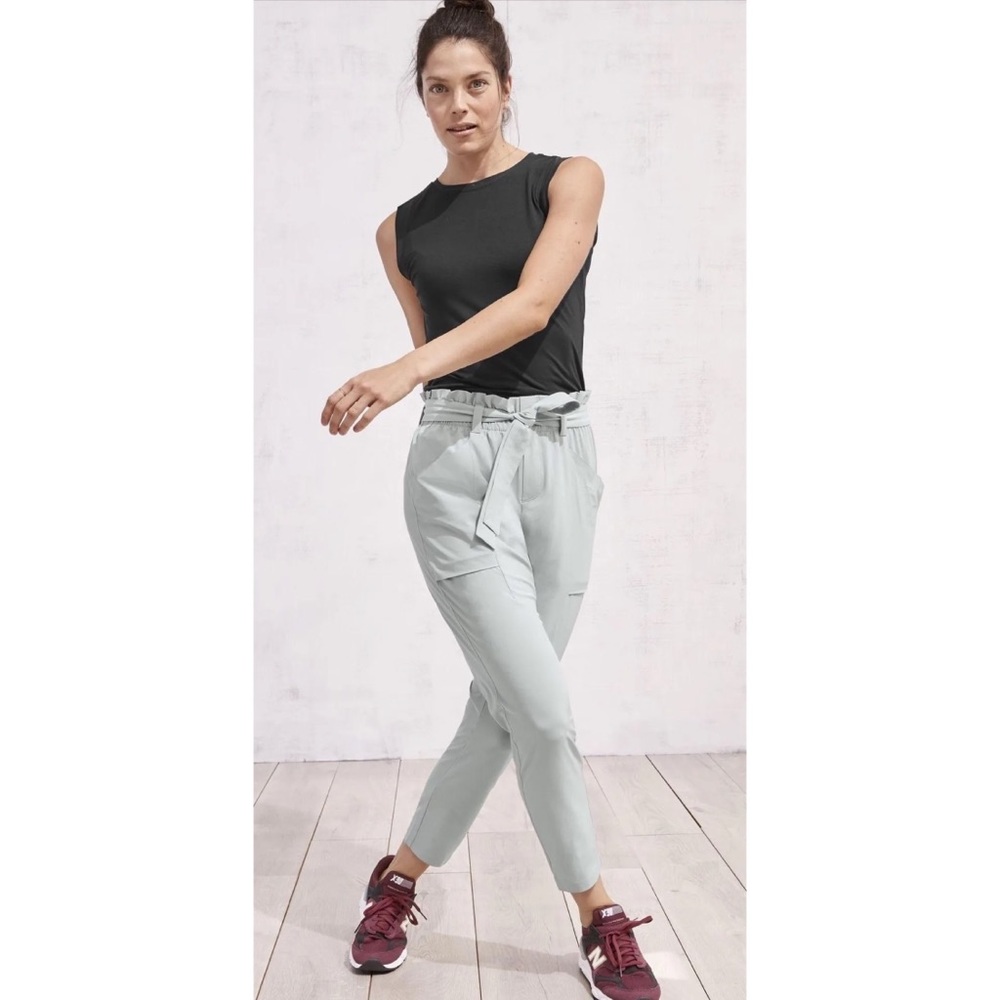 Athleta Skyline Pant Light Grey Size 10P
